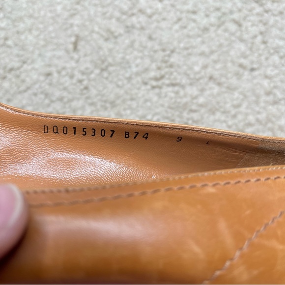 Salvatore Ferragamo Womens Leather Heels - Picture 6 of 7